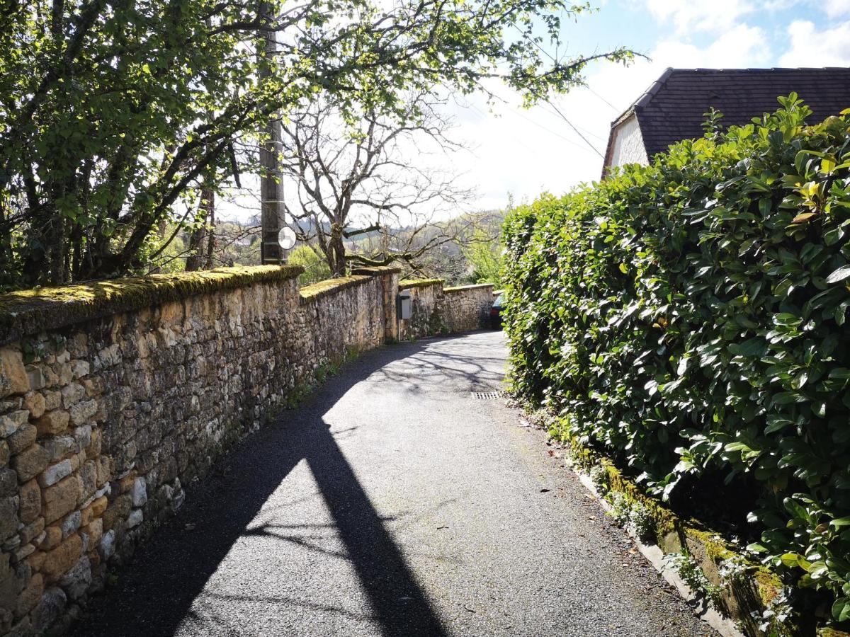 Le Petit Cocon De La Poste Apartment Gourdon-en-quercy Exterior photo